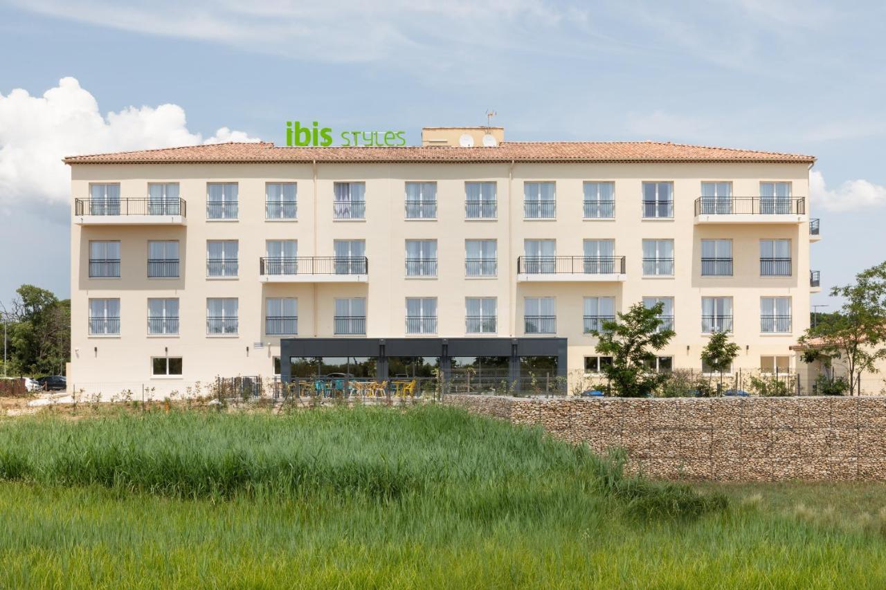 Ibis Styles Miramas Hotel Exterior photo